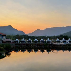 Lake Forest Resort Mulshi